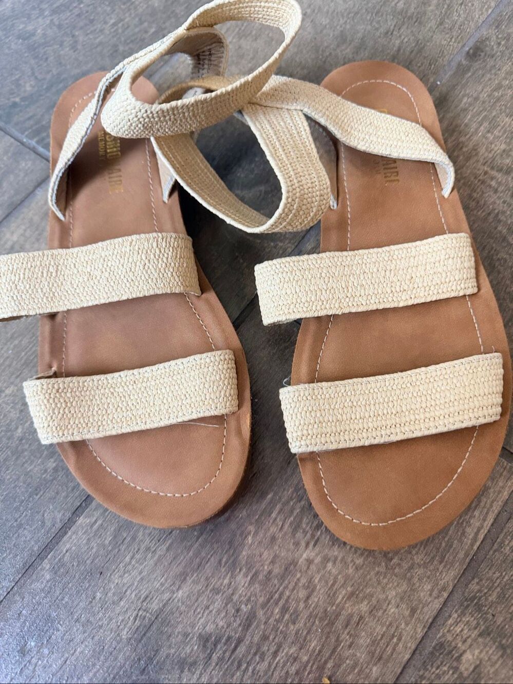 Cushionaire Tan Beige Elastic Strap Flat Slide Sandals Comfort Shoes Women 9